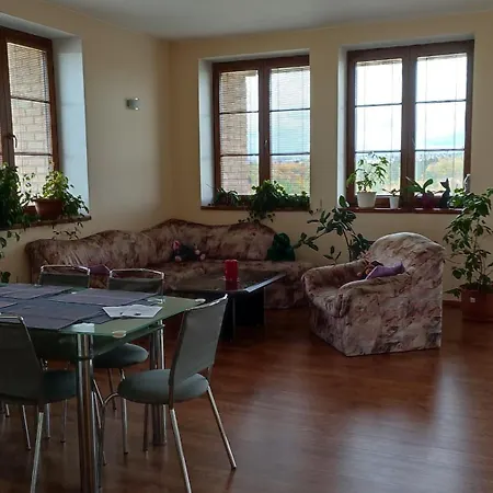 Nad Helmrovkou Δωμάτια σε οικογενειακή κατοικία *